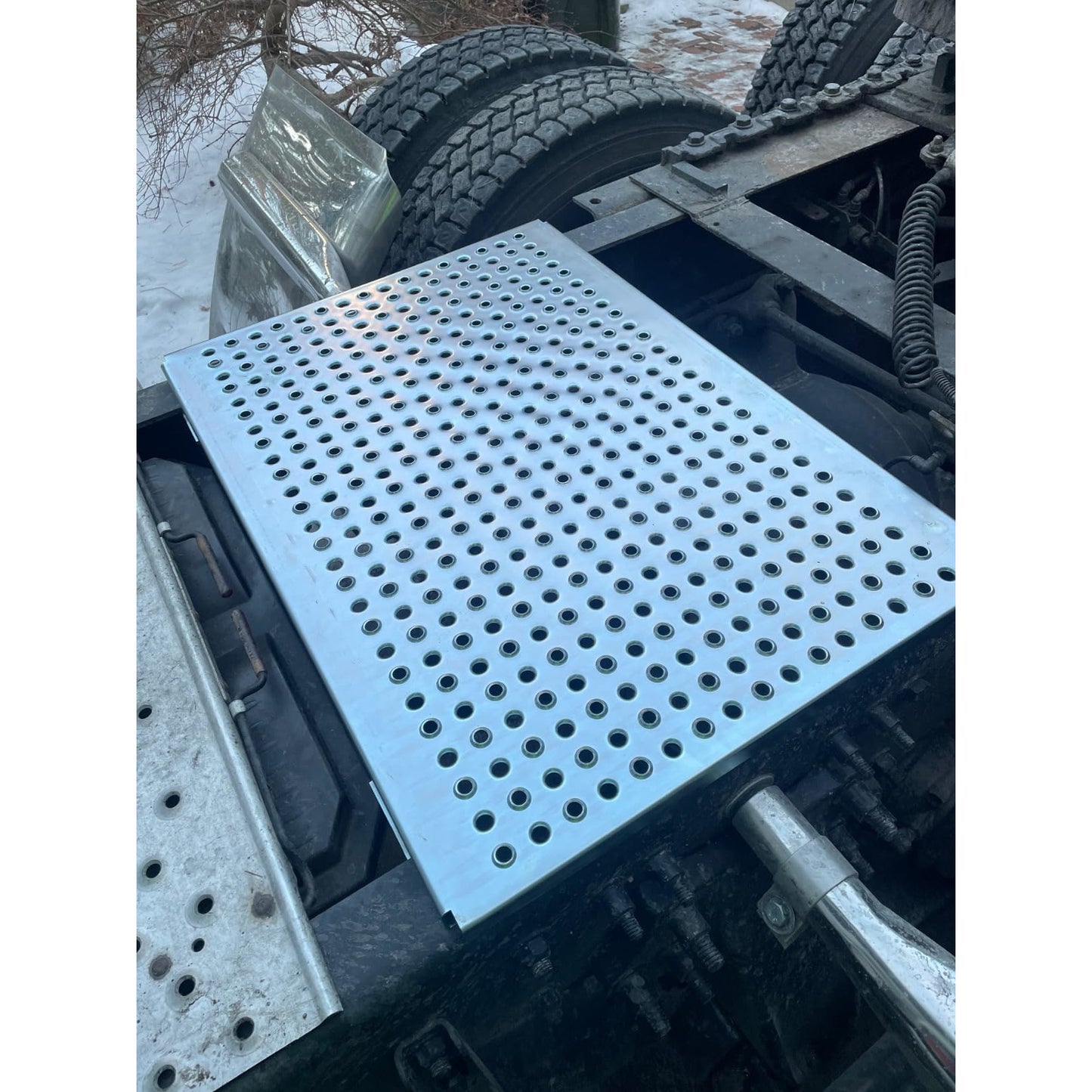 Fortpro 24" x 34" Universal Deck Plate - Catwalk | F247511